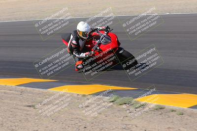 media/Oct-08-2022-SoCal Trackdays (Sat) [[1fc3beec89]]/Turn 7 Inside (145pm)/